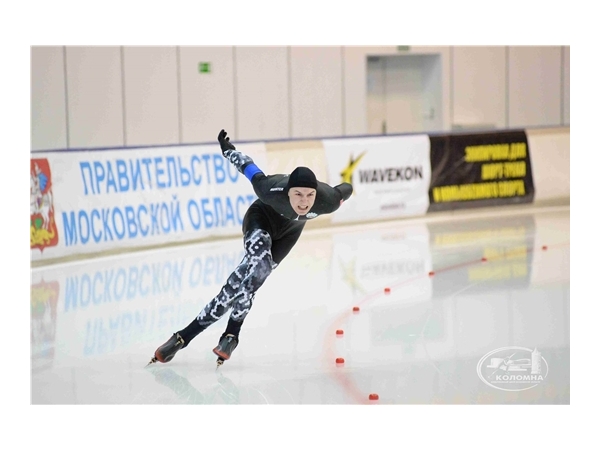 Тимур Карамов выиграл «золото» и «серебро» первенства России по конькобежному спорту