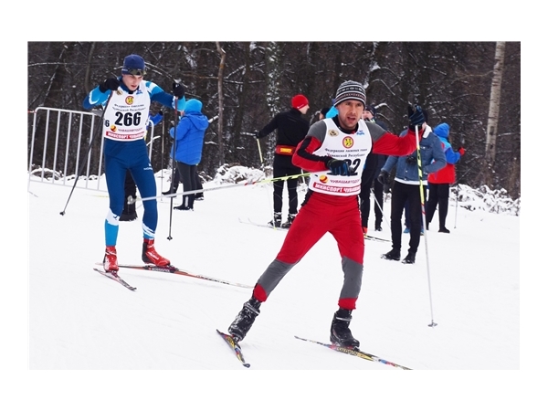 «Рождественская гонка» определила сильнейших лыжников